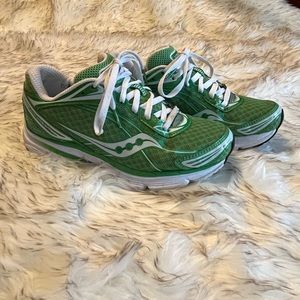 Saucony Mirage II Sneaker